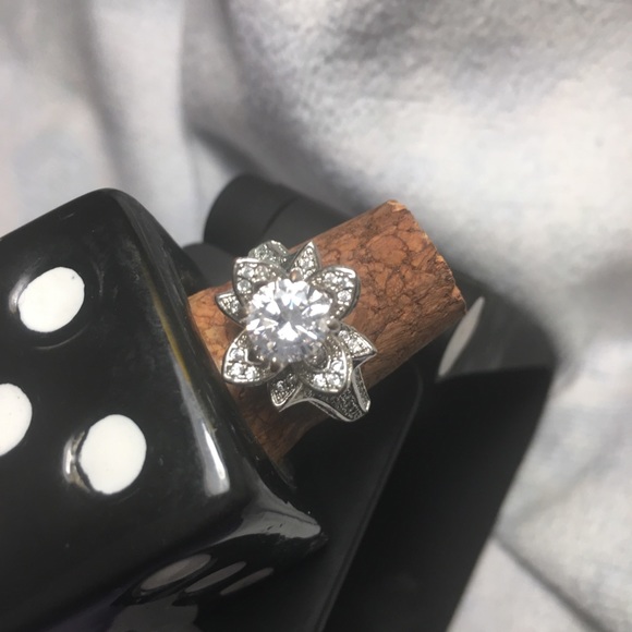 Ring - Picture 2 of 7